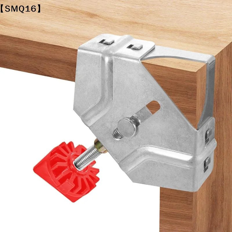 Serre-joint d’angle droit pour menuiserie en utilisation sur une pièce en bois